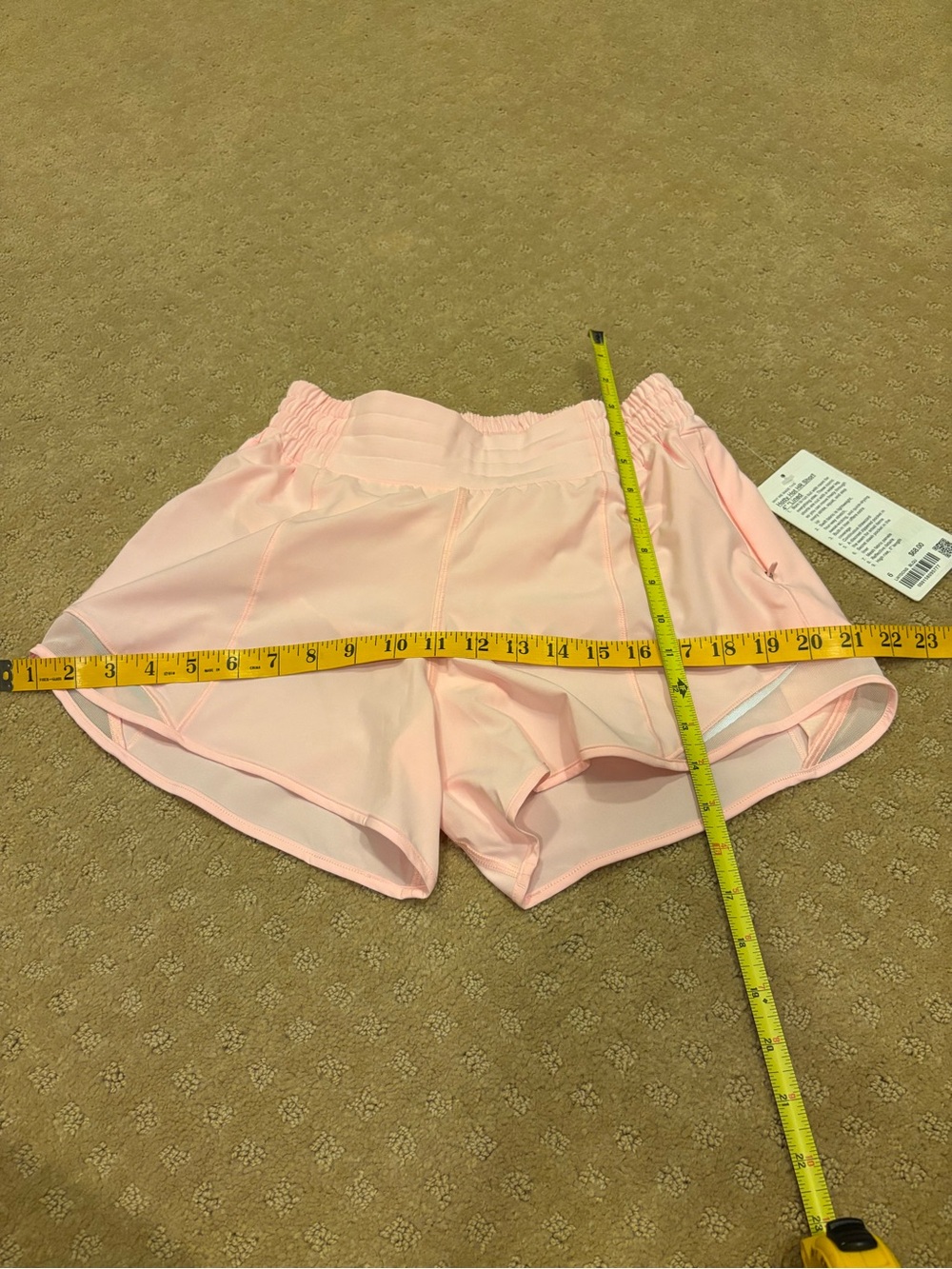 NWT Women’s lululemon Hotty hot 4” Pink Running Shorts Sz 6 BLQU Lt Pink